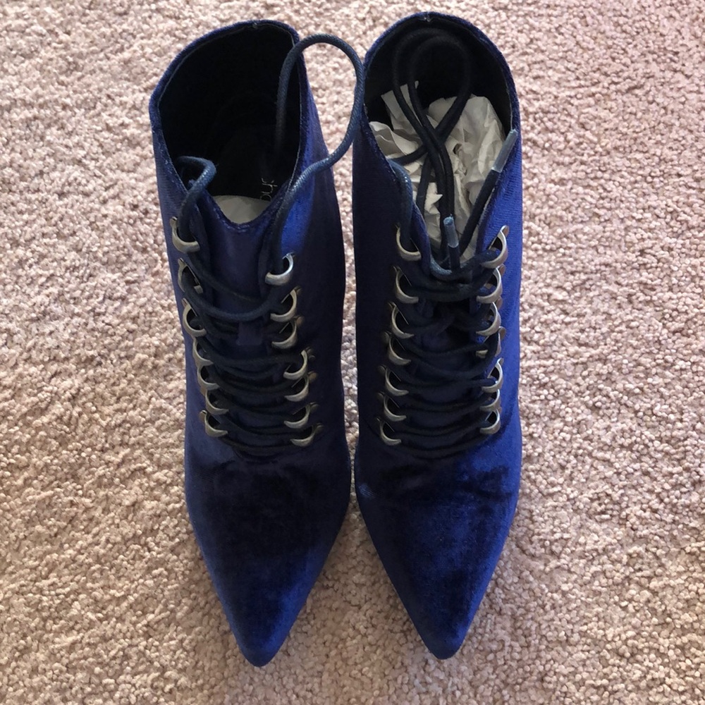 Brand new* Blue Velvet Stiletto Ankle Boot - Picture 2 of 7